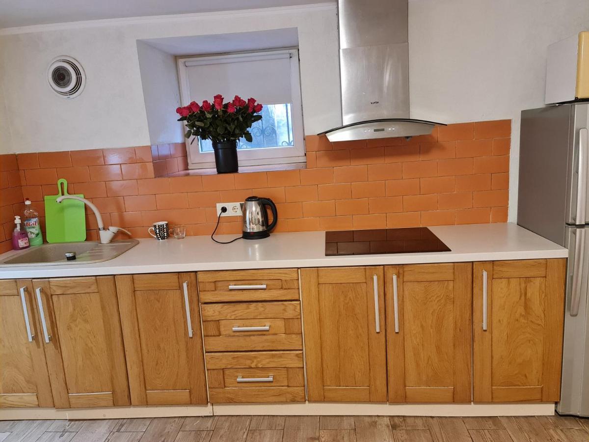 Студіо На Кoновальця Apartment Lviv Exterior photo